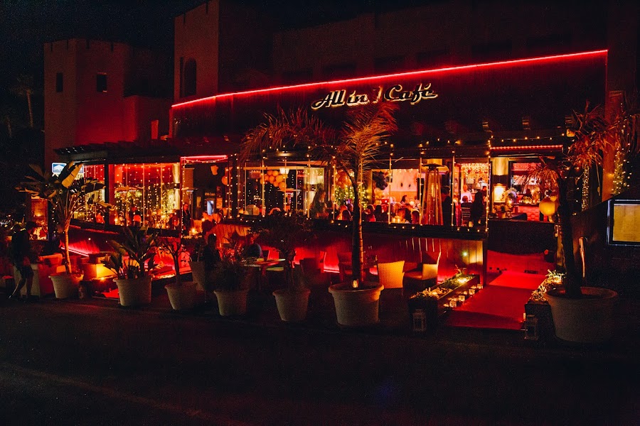 All in 1 Café - Restaurant & Bar