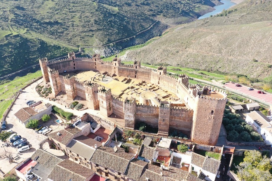 Alojamiento Rural "La Casa de Baños"