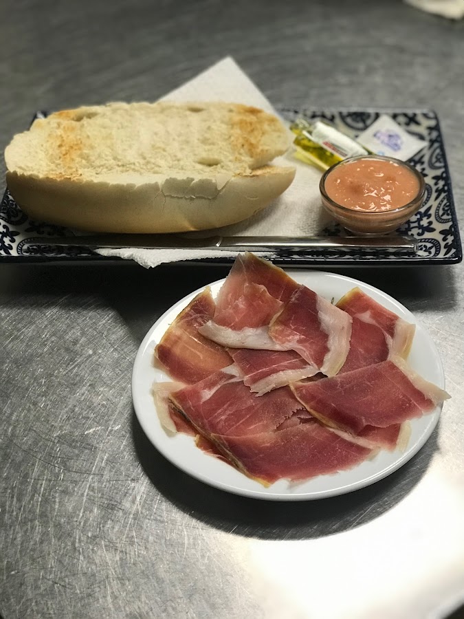 Bar Pizzería El Borne