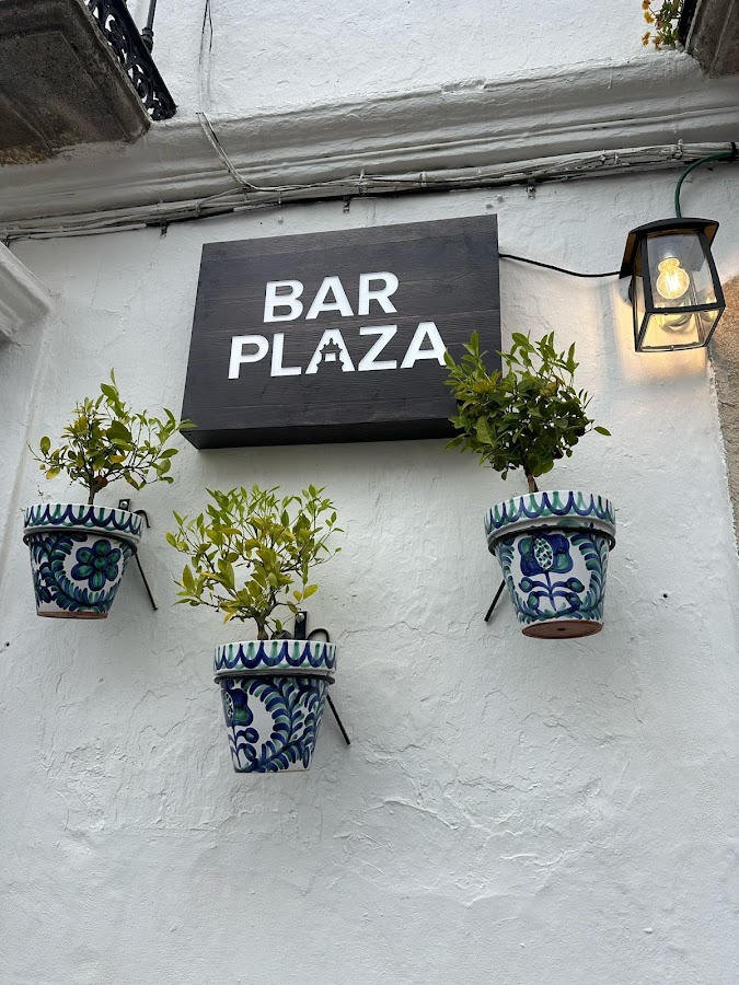 Bar Plaza
