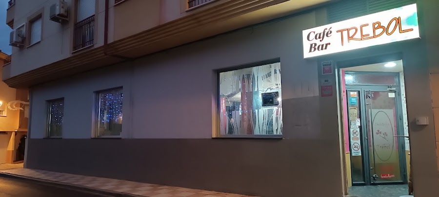 Cafe Bar TREBOL