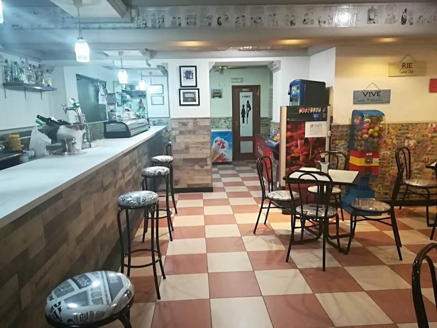 Café Las Olas Bar