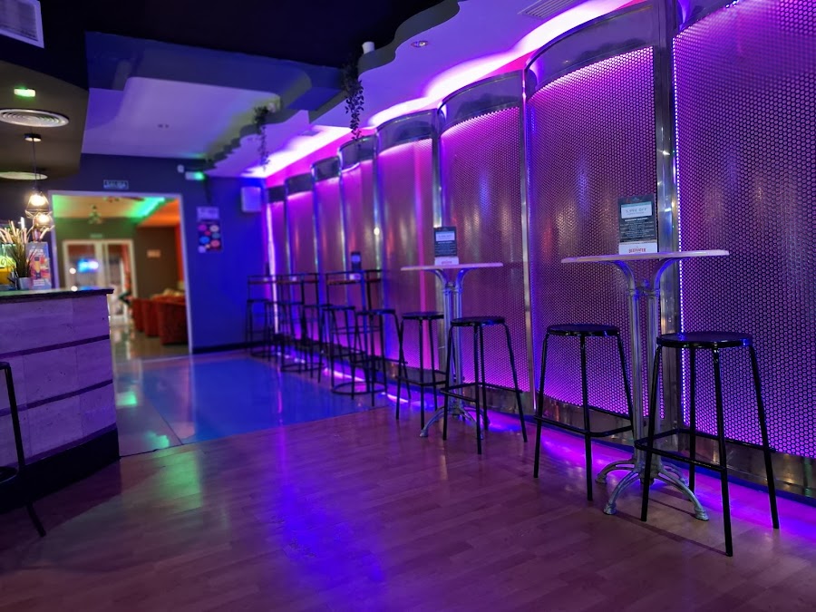 Ksi300 Cafe & Copas