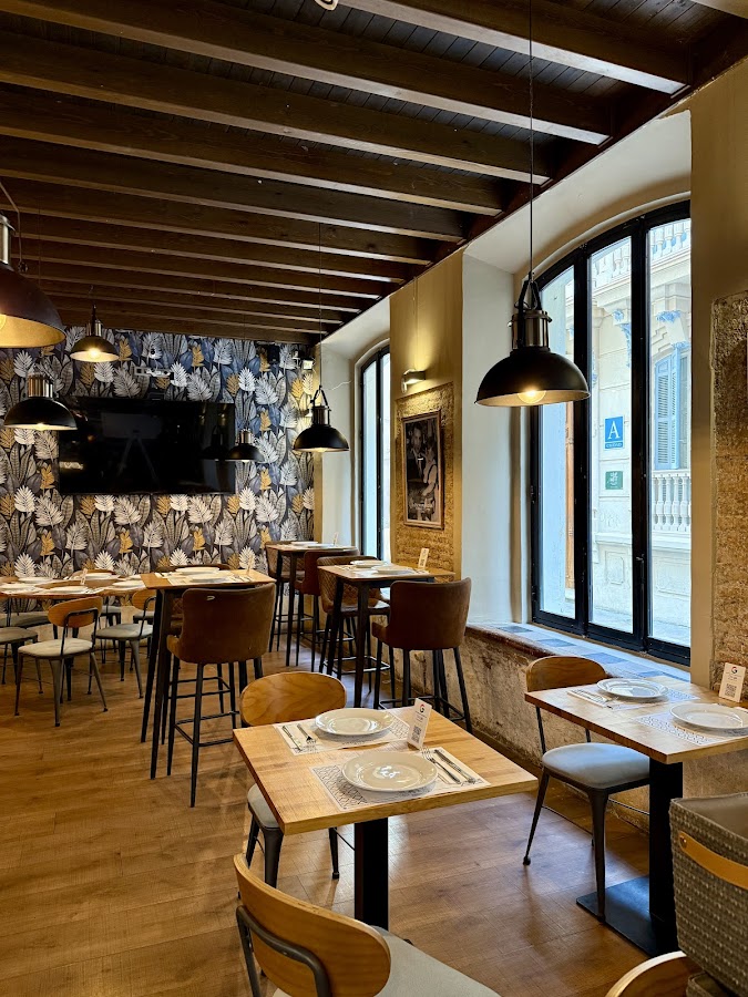 Los Marangós Niño de Guevara - Tapas y Comida Española