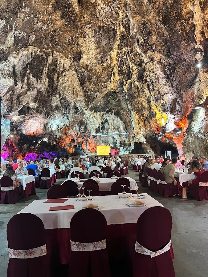 Restaurante Cueva de los Majuelos