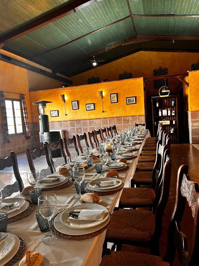 RESTAURANTE/MESÓN "CASA ARTURO" (antigua Las Traviesas)