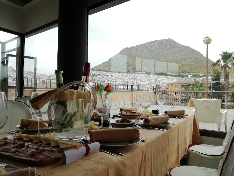 Cafetería-Restaurante