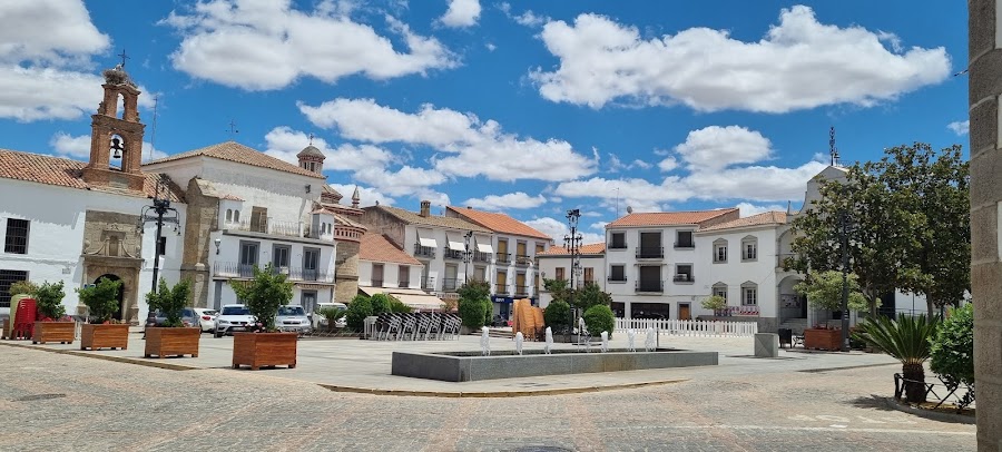 EL PLAZA