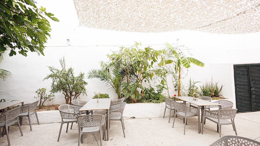 Karmela Restaurant