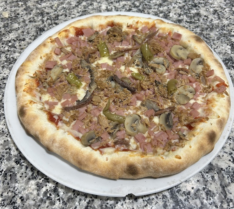 Pizza Rica