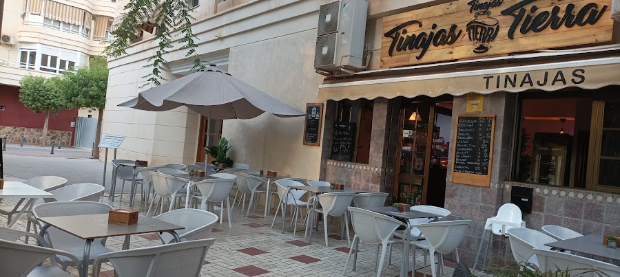 Pub restaurante Tinajas Tierra