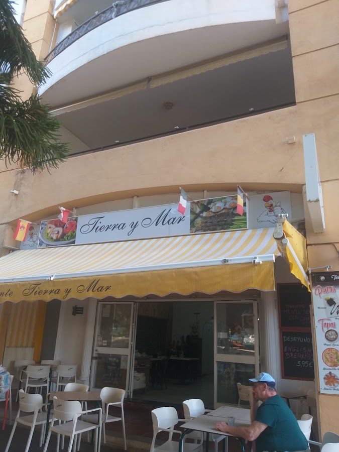 Tierra y Mar